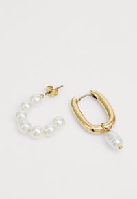 Gold hoop earring with a glossy finish paired with a pearl bead hoop. The bead design includes several white spherical pearls.
