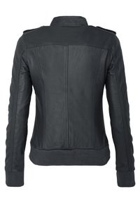 Schwarze Lederjacke mit strukturiertem Design, gerippten Bündchen und Saum, Schulterklappen und sichtbaren Nahtdetails auf dem Rücken.