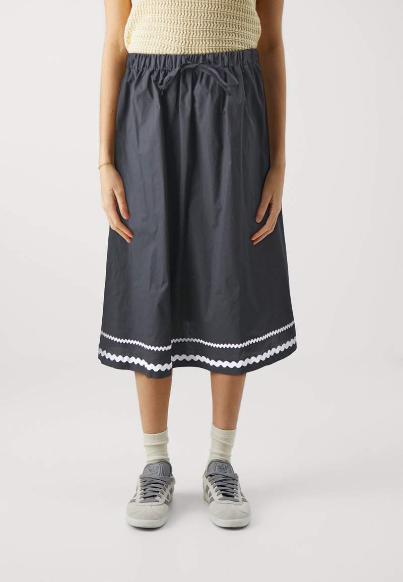 Vilea Ankle Skirt Black