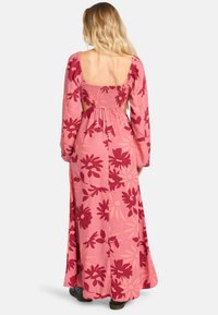 LAST CALL - Maxi-jurk - light red