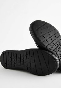 Next Krõpsuga jalatsid - black