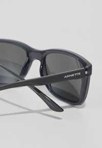 Arnette HEADLIGHT UNISEX - Päikeseprillid - transparent grey matte