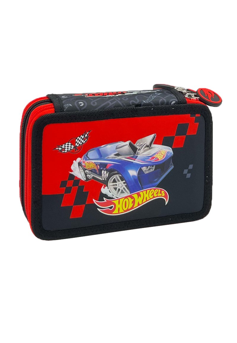 Rood en zwart etui met een blauwe Hot Wheels auto graphic, geblokte vlaggen en een ritsluiting. Gemaakt van duurzame stof.