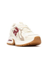 Sneaker bianco e beige con finitura testurizzata, caratterizzato da un logo bordeaux, suola imbottita e battistrada in gomma per una buona aderenza.