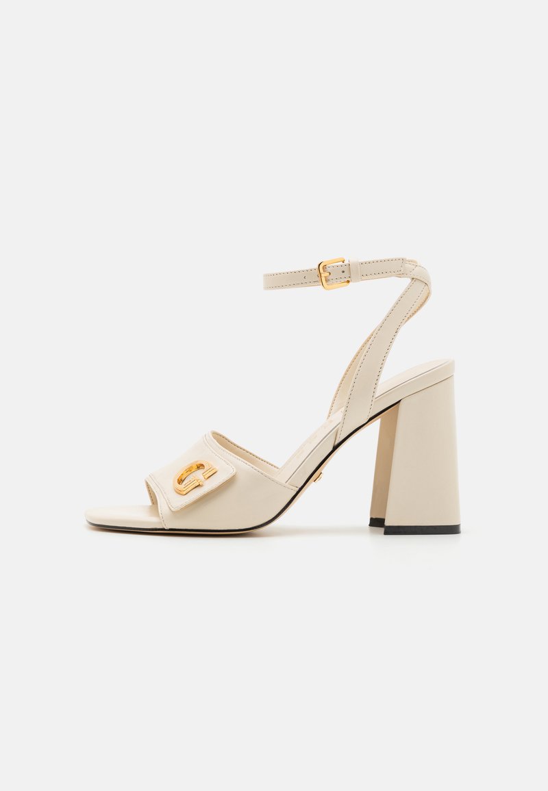 Guess - KERNARA - Sandály - cream, Zvětšit