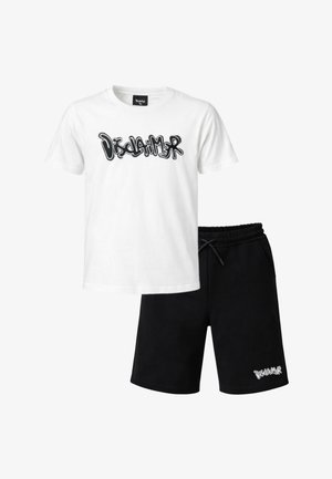 T-shirt bianca a maniche corte con scritta "Disclaimer" in stile graffiti nero e pantaloncini neri con coulisse con logo "Disclaimer" abbinato sulla gamba sinistra.