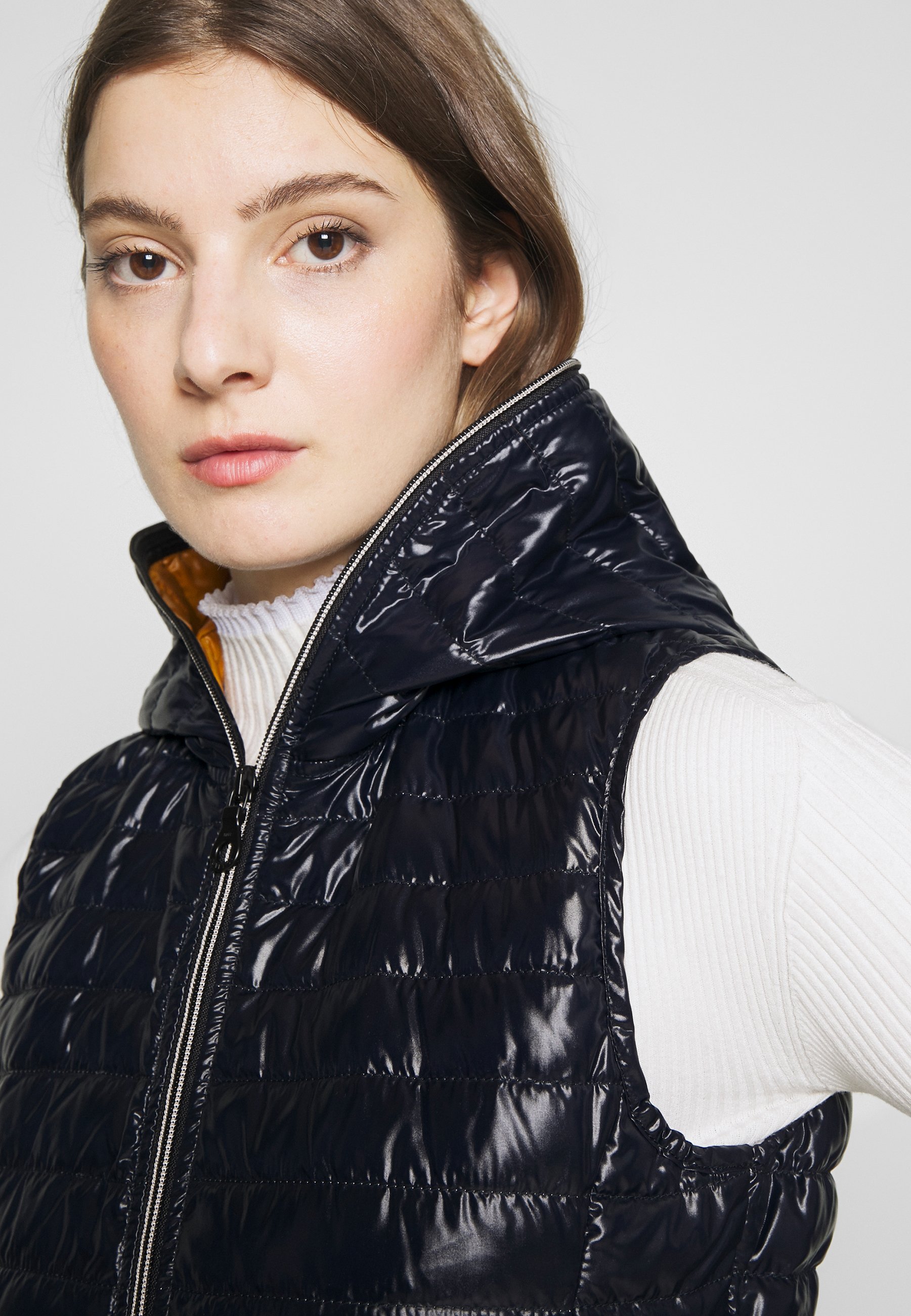 Duvetica FILIRASEI Vest blue navy Zalando.no Duvetica KAJAMDUE - Vindjakke - nero