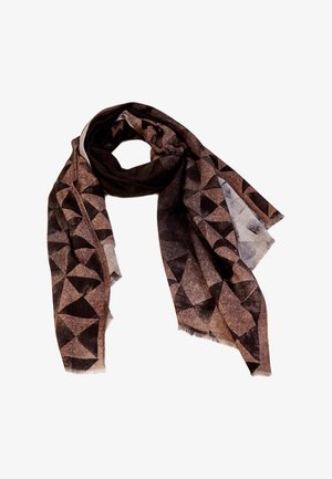 Brunt og beige tørklæde med geometrisk trekantmønster, lavet af blødt stof med frynsete kanter, i en åben, snoet opstilling.