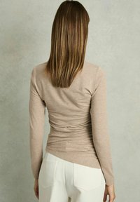 Reiss LUCIA ASYMMETRIC RUCHED - Langarmshirt - neutral