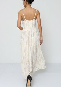 Kebello Robe longue - blanc