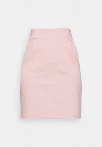 Rosa bomull mini kjol med en slät textur, som har en åtsittande midja och sidofickor, designad med en enkel, minimalistisk snitt.