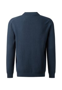 Dunkelblauer gerippter Strickpullover mit Kragen, langen Ärmeln und einem einheitlichen, strukturierten Stoff. Hat einen taillierten Saum und Bündchen.