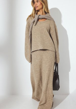 FLOWY  - Falda larga - beige
