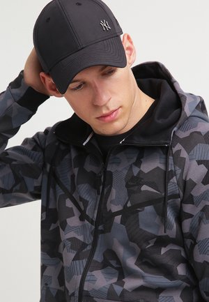 FORTY FLAWLESS LOGO - Cappellino - black