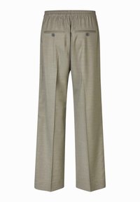 Pantaloni bej deschis cu o croială relaxată, având un picior larg, talie elastică și două buzunare la spate cu închideri cu nasture. Textură netedă.