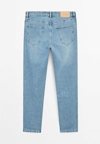 Jeans azzurri a gamba dritta con due tasche posteriori e toppa in pelle color cuoio in vita.