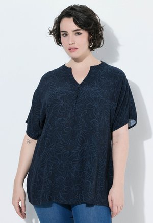 Ulla Popken TONAL FLORAL SPLIT NECK BLOUSE - Blouse - marine