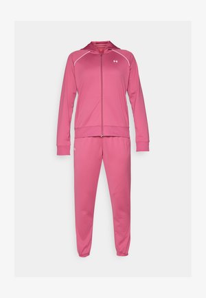 Rausvaišis treniruoklių komplektas, turintis gobtuvą su užtrauktuku ir derančias kelnes. Pagamintas iš lygaus, lengvo audinio su baltais akcentais.