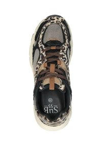 Schoen met luipaardprint, met een bovenwerk van mesh, bruine accenten, ronde neus en een gevoerde zool. Vetersluiting met logo aan de binnenkant.