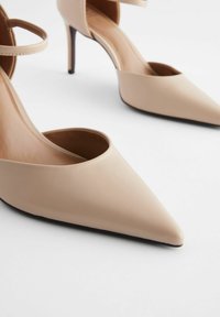 Next FOREVER COMFORT POINT TOE MARY JANE - REGULAR FIT - Avokkaat - camel
