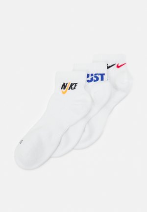 EVERYDAY PLUS CUSH ANKLE UNISEX 3 PACK - Sports socks - white