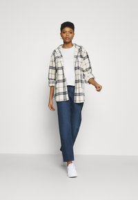 Pepe Jeans BLOOM - T-shirt basic - off white