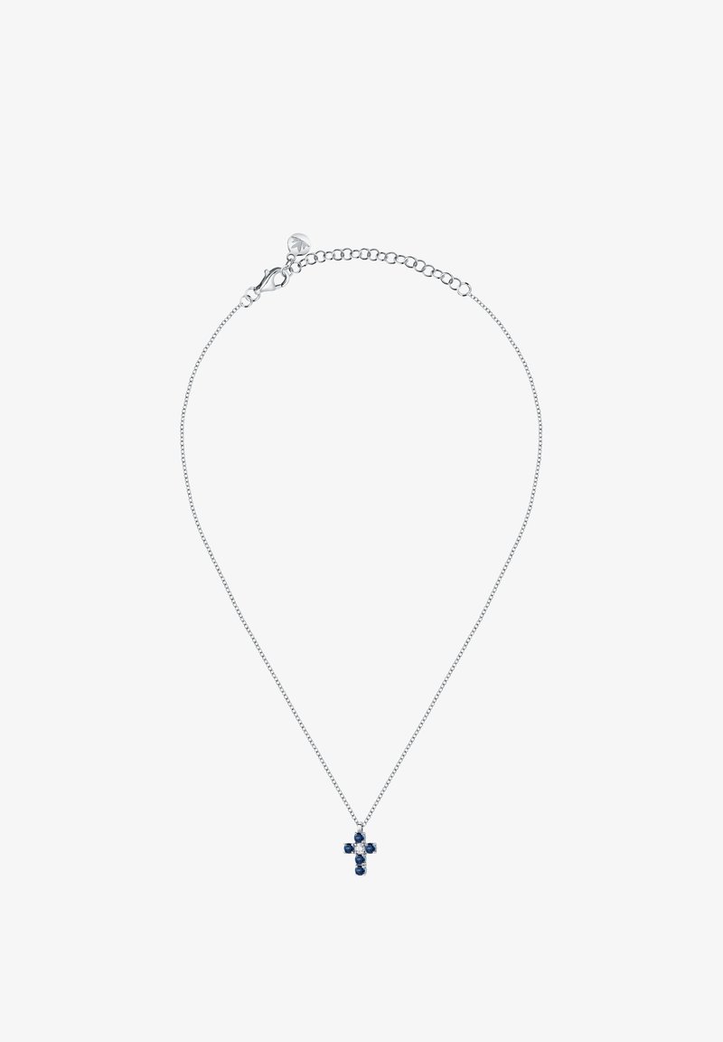 Collana in argento con un piccolo pendente a croce adornato con pietre blu. La catena è sottile e delicata, in armonia con il design del pendente.