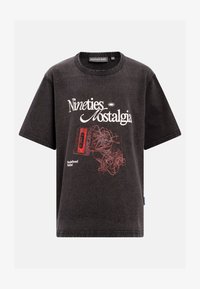 Επιλέχθηκε, dust black