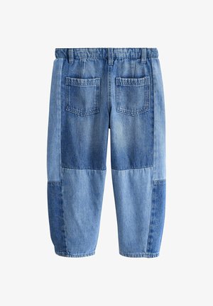 Egyedi foltos farmernadrág két hátsó zsebbel, övbújtatókkal és rugalmas derékkal, különböző kék árnyalatokban.