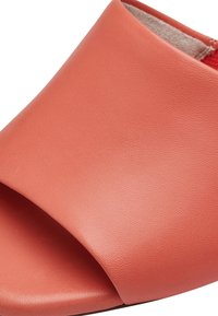 Tamaris Mules med hæl - orange