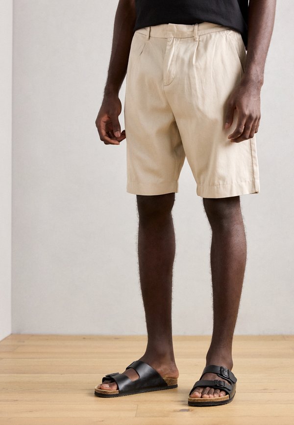 WIDE LEG PLEATED - Shorts - light stone