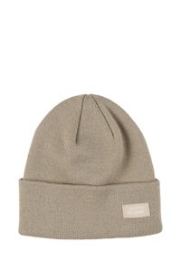 Chapeau beanie en tricot de couleur brun clair avec une texture côtelée, un revers plié et une petite étiquette de logo à l'avant. Design légèrement effilé sur le dessus.