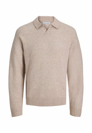 Beiger Langarm-Strickpullover mit gerippten Bündchen und Saum, mit kleinem Kragen und V-förmigem Schlitz am Ausschnitt.