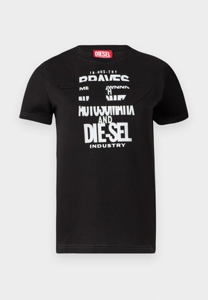 Črna bombažna majica ima edinstveno grafično zasnovo z belim napisom "BRAVES", podrobno izrezanimi deli in rdečo etiketo na vratu.