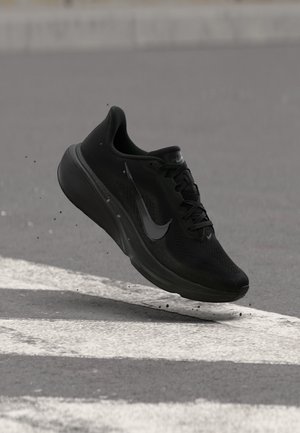 Nike Performance, AIR ZOOM PEGASUS 42 - Обувки за бягане по асфалт - black/black/anthracite
