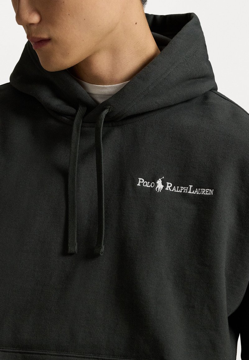 Schwarzer Hoodie aus Baumwollmischung, mit einer vorderen Tasche, verstellbarem Kordelzug und weißem, gesticktem "Polo Ralph Lauren"-Logo.