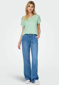 ONLY MOSTER O-NECK - Bluse - birds egg green