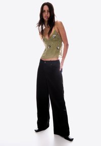 Bershka SHIMMERY STRAPPY - Top - khaki