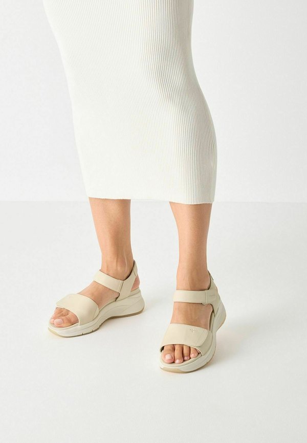 Plateausandalette - beige