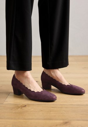 Klassieke pumps - prugna