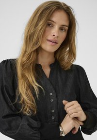 Culture CUHILKA ARPA SHORT - Denim dress - black wash