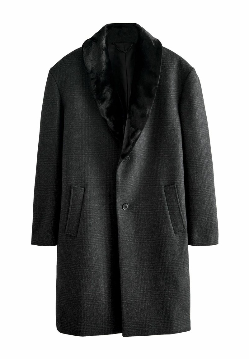 Tmavosivý vlnový kabát s čiernym umelým kožušinovým golierom, dvoma prednými vreckami a gombíkovým zapínaním. Má jemnú károvanú textúru.