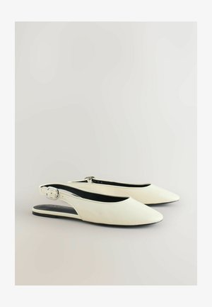 Next, REGULAR FIT - FOREVER COMFORT ROUND TOE - Baleríny s otevřenou patou - bone