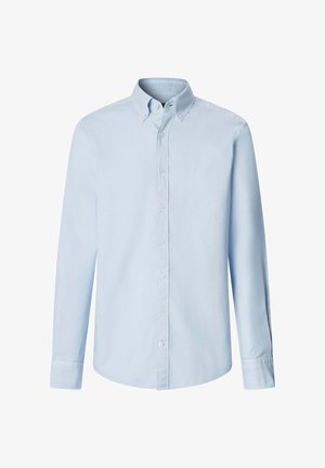 Lichtblauw overhemd met lange mouwen, knoopsluiting, knoopkraag en een voorste knoopsluiting, weergegeven op een witte achtergrond.
