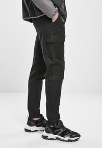 Urban Classics Cargo trousers - black