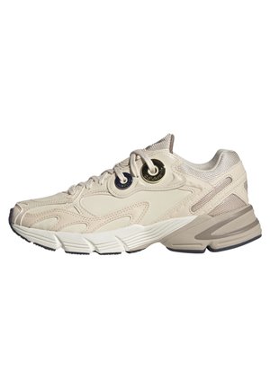 Baskets basses - beige