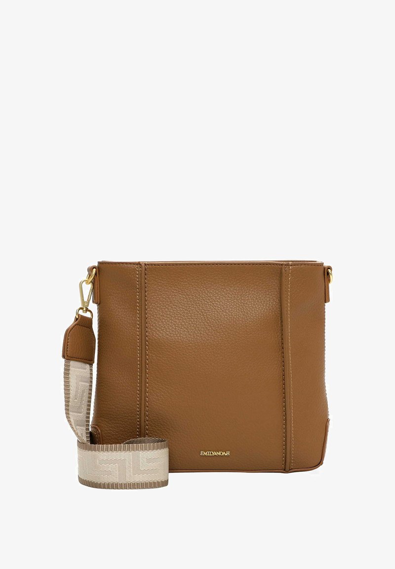 Borsa a tracolla in pelle marrone con superficie testurizzata, dettagli in oro e tracolla in tessuto decorato con motivo a logo.