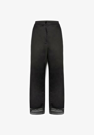 Sorte satin-bredbenede bukser med knaplukning i taljen og blonder trim langs kanten.