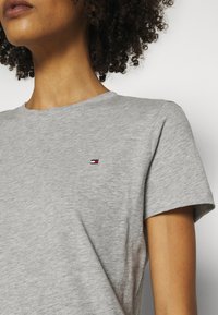 Tommy Hilfiger Jednoduché tričko - grey