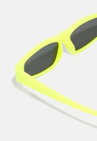 Urban Classics SUNGLASSES LEFKADA UNISEX 2 PACK - Sunglasses - neonyellow/black
